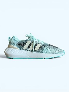 ADIDAS Swift Run 22 Mint and Black Knit Casual Runner Size 8 Women